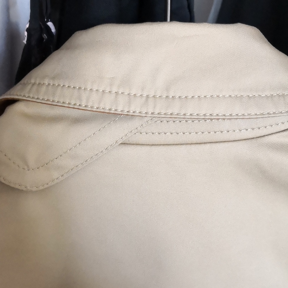 Coach petite trench coat exclusive to Asian market - Picture 7 of 8